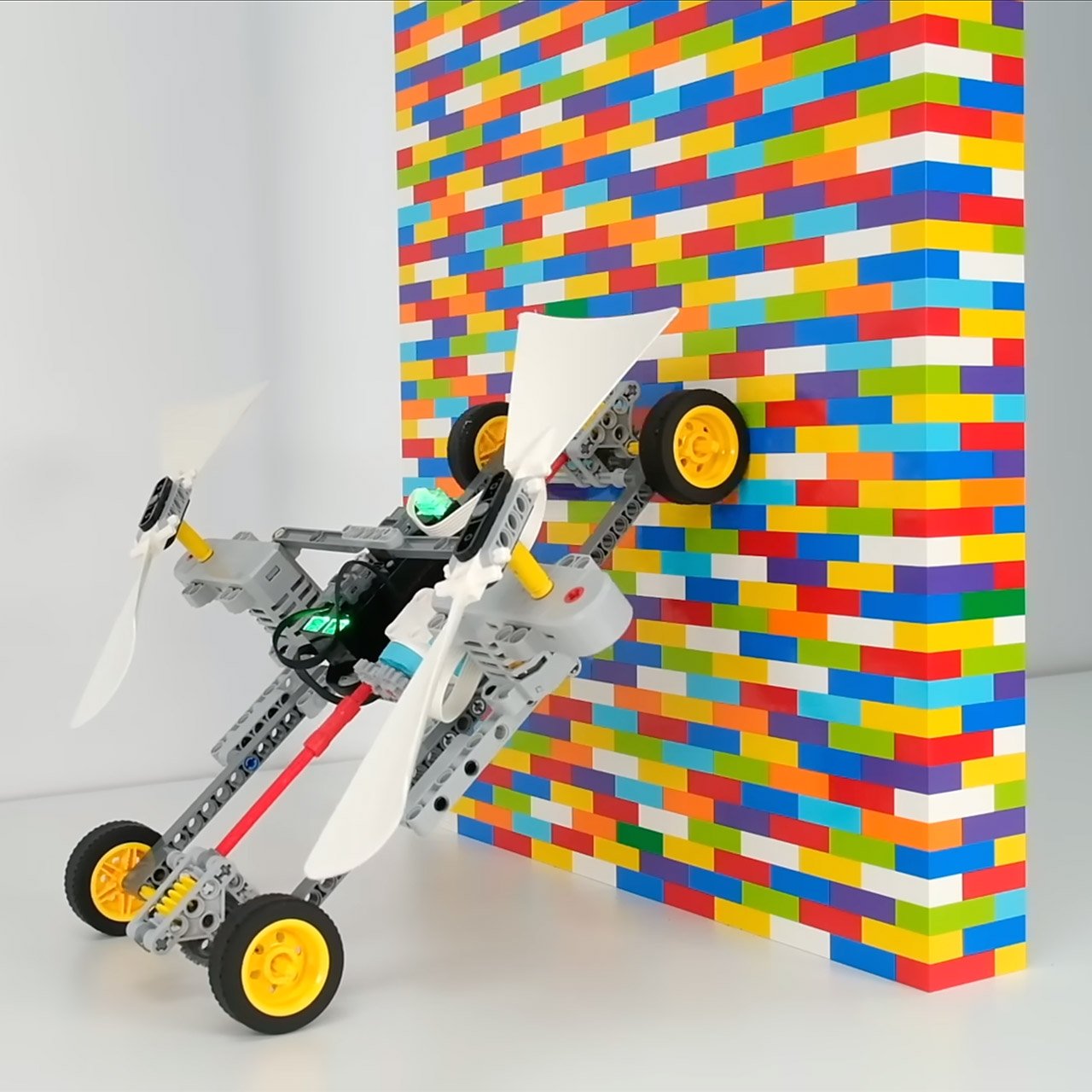Brick Technology LEGO Vehicle Scale Walls